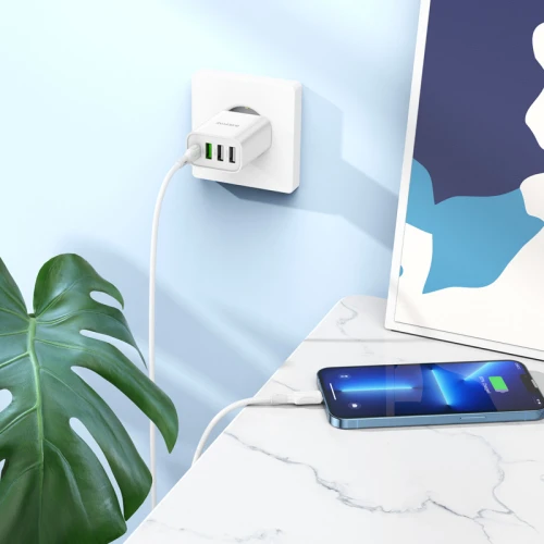 МЗП 4Port Borofone BA79A Clever 3USB + USB-C PD 20W Type-C to Lightning